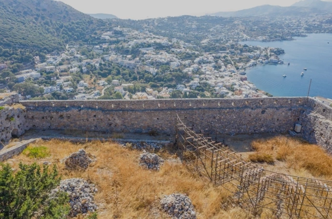 Άποψη του υφιστάμενου κατεστραμμένου θεάτρου