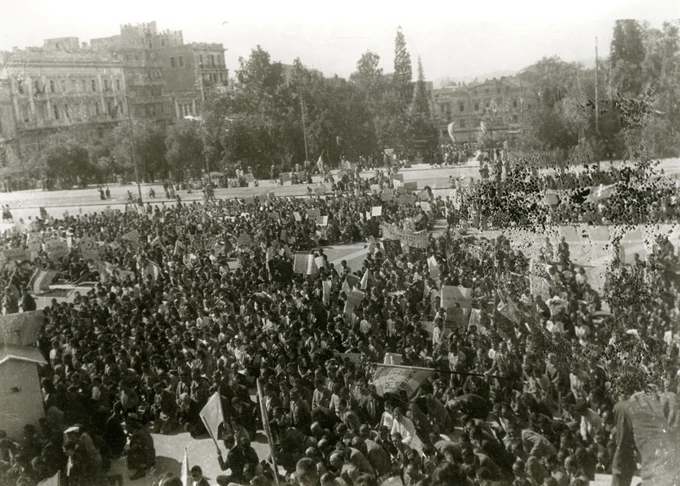 1974 & 1944: Η Αθήνα γιορτάζει την ελευθερία της