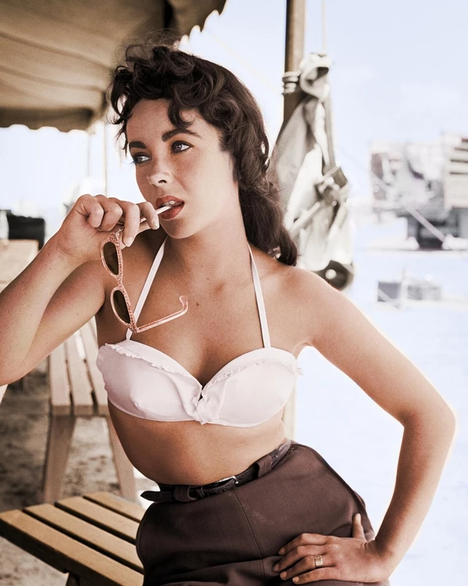 ELIZABETH TAYLOR: THE LOST TAPES