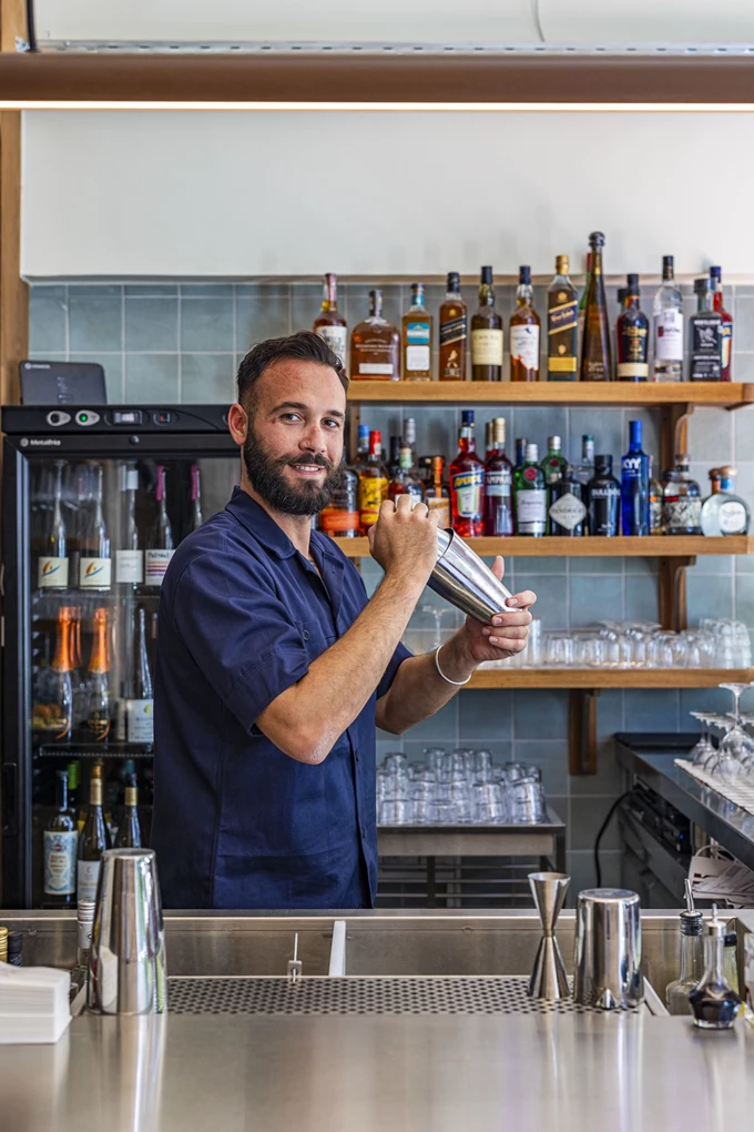 Το νέο all day bar Coterie στο Παγκράτι 1