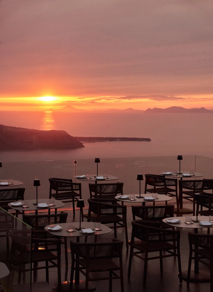 Mavro Restaurant στο Kivotos Santorini