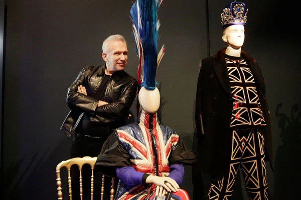 Ανταπόκριση: Tο Λονδίνο γιορτάζει τη μόδα του Jean Paul Gaultier - εικόνα 4