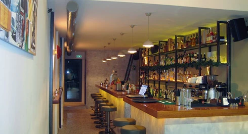 Afi3h Sth Glyfada Mosaiko Bars Clubs A8hnorama